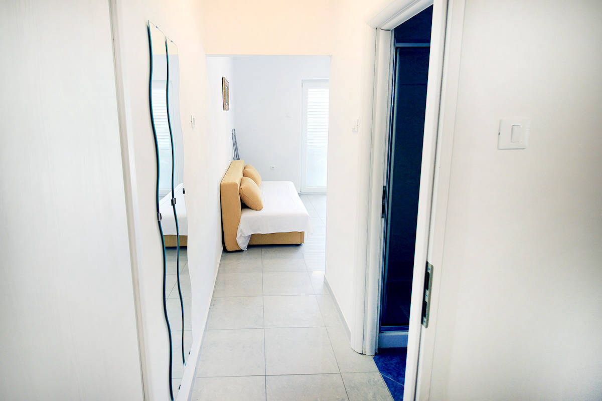 Dida apartments, Mandre, apartment Zvonko